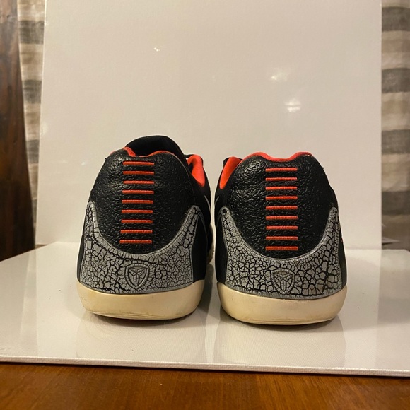 Kobe 9 Laser Crimson Low - Picture 6 of 10